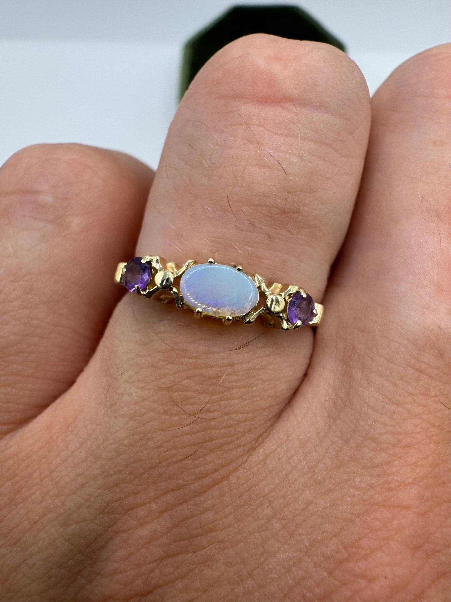 9ct gold opal and amethyst ring