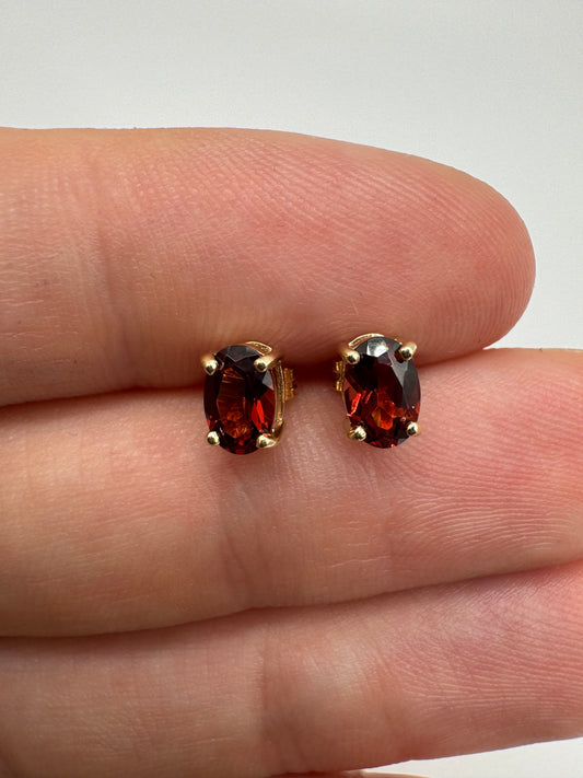 9ct gold garnet earrings