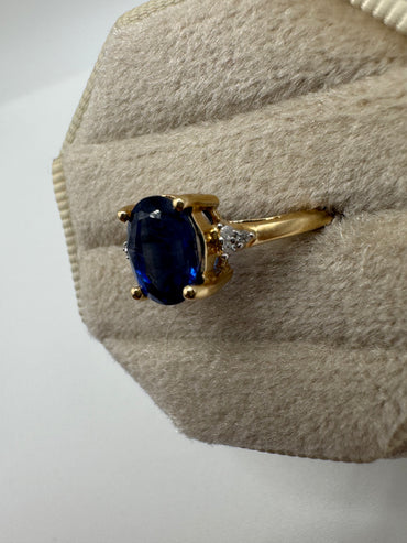 9ct gold kyanite and zircon ring