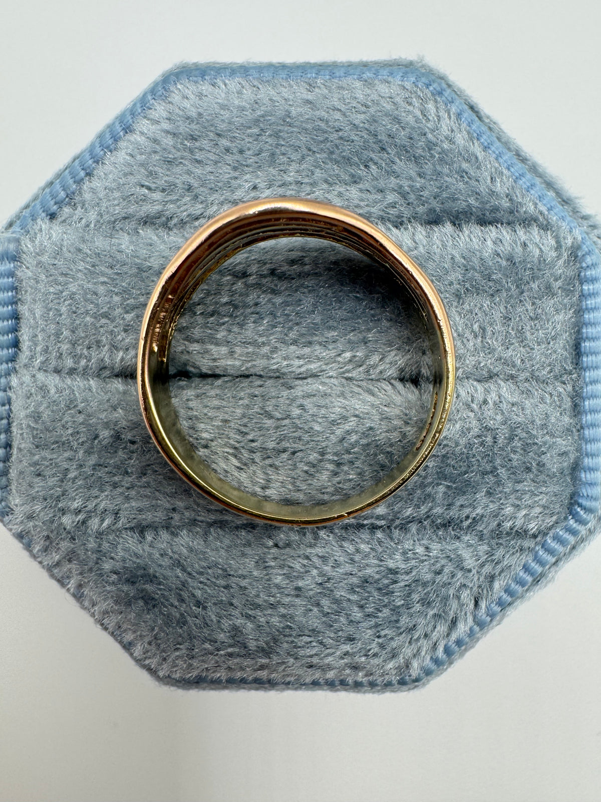 Vintage 9ct tri-gold wishbone ring