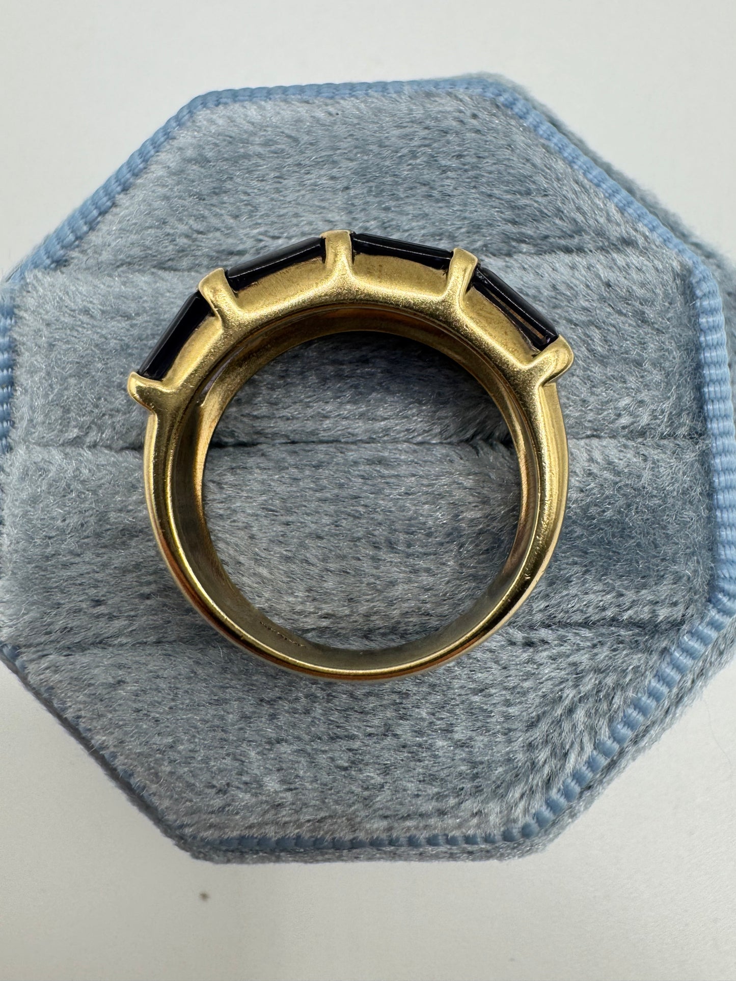 Heavy 9ct gold iolite ring