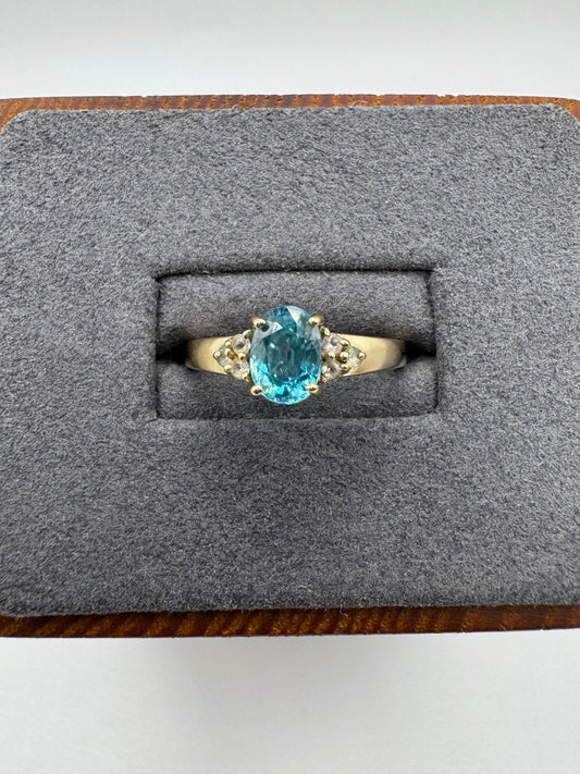 9ct gold topaz and diamond ring