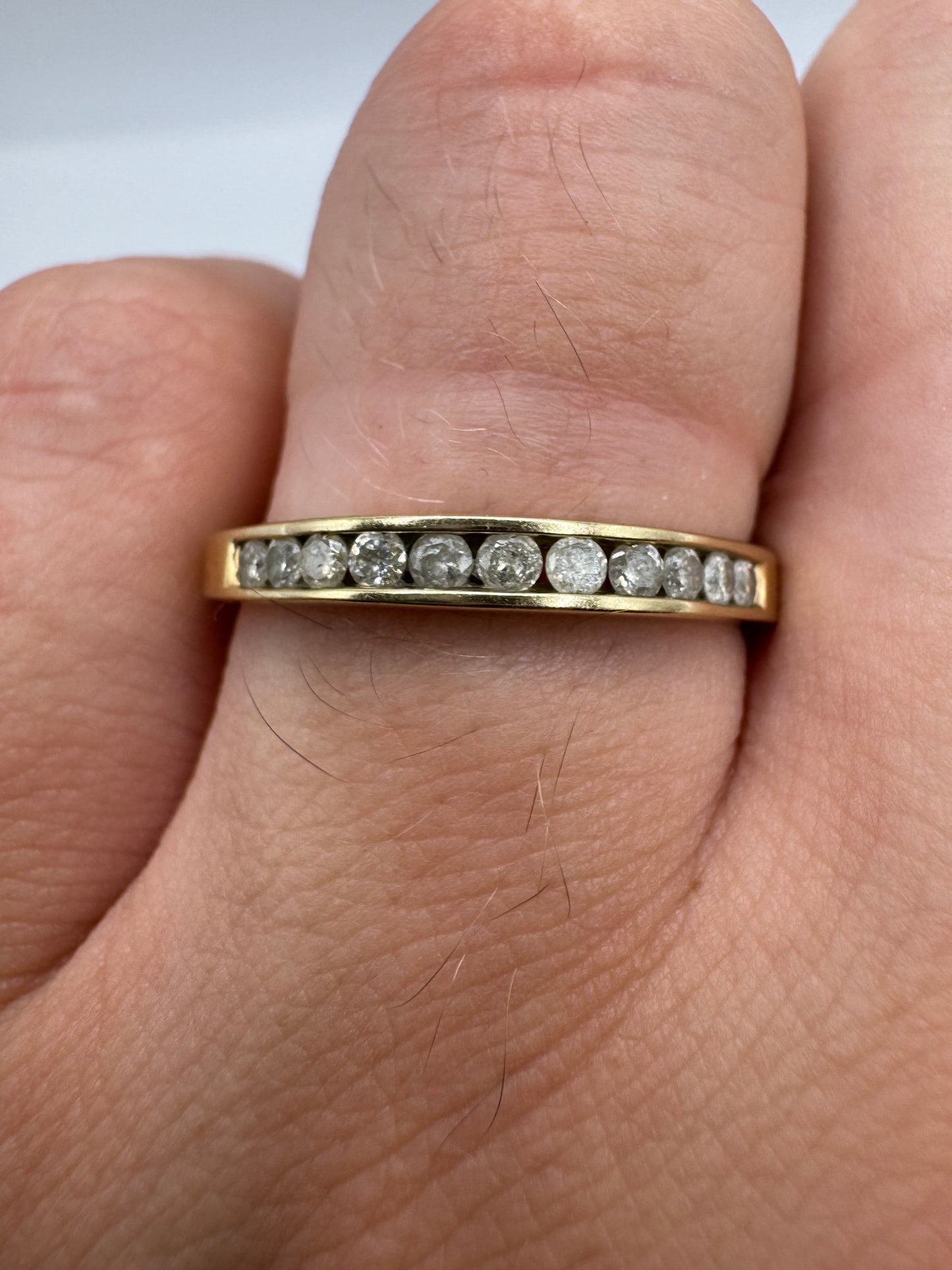 9ct gold diamond ring