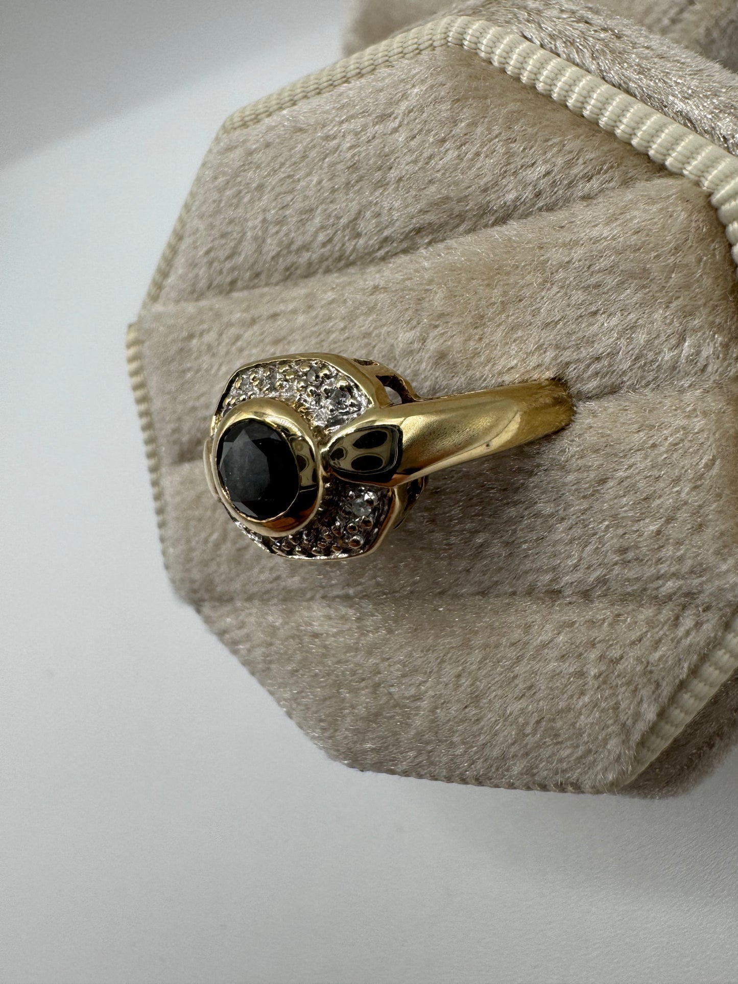9ct gold black and white diamond cluster ring