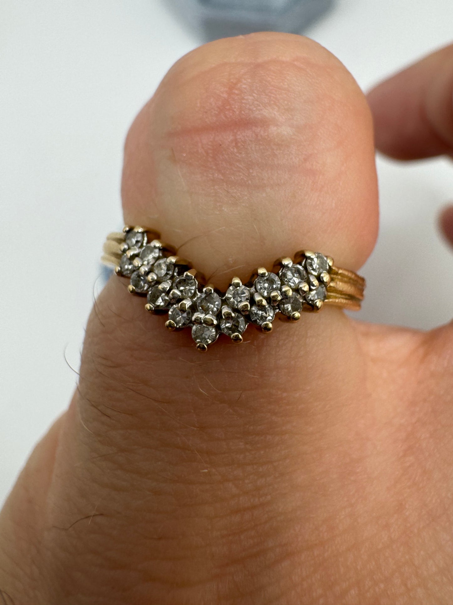 9ct gold 20 point diamond wishbone ring