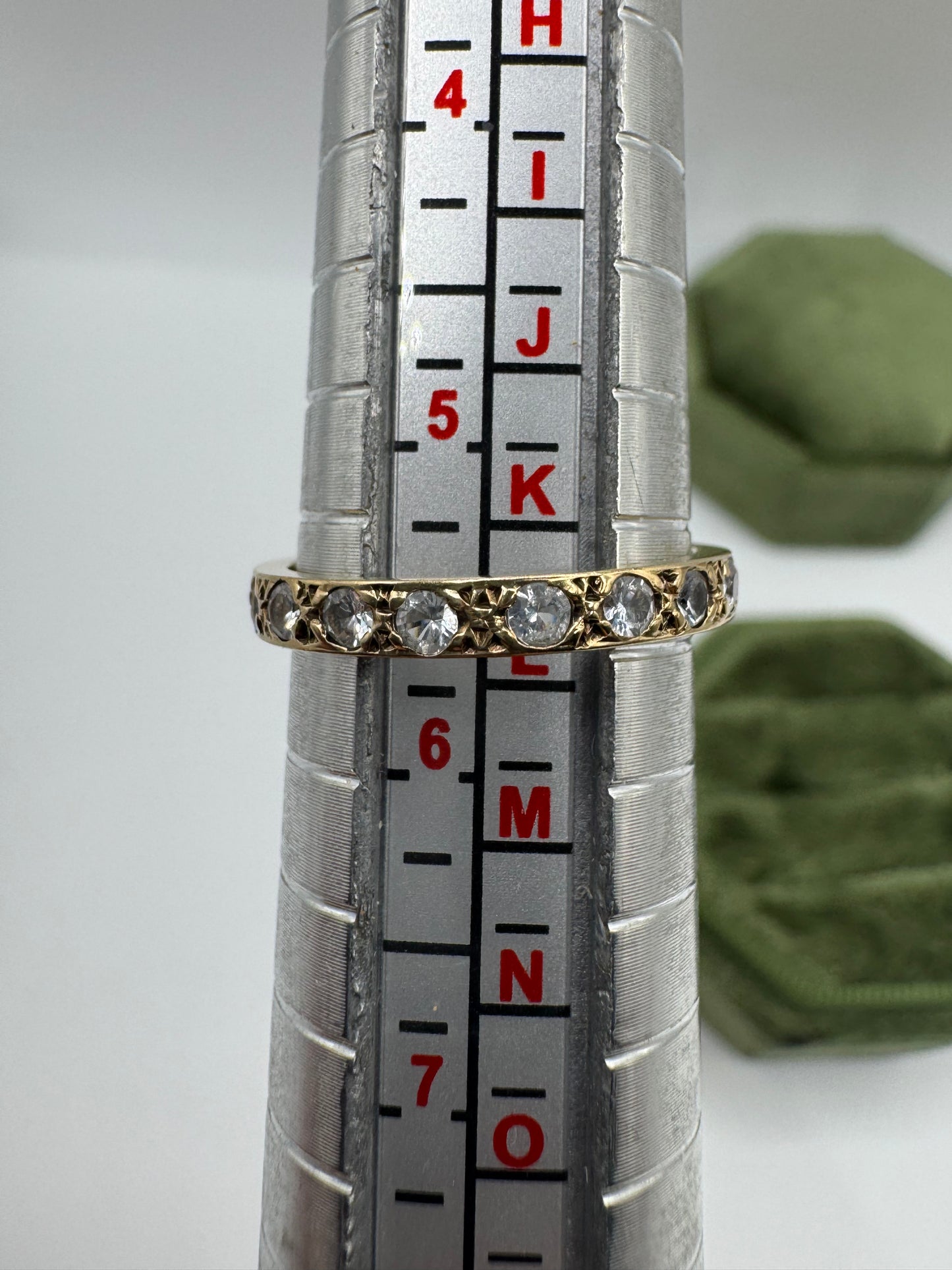 Vintage 9ct gold paste eternity ring