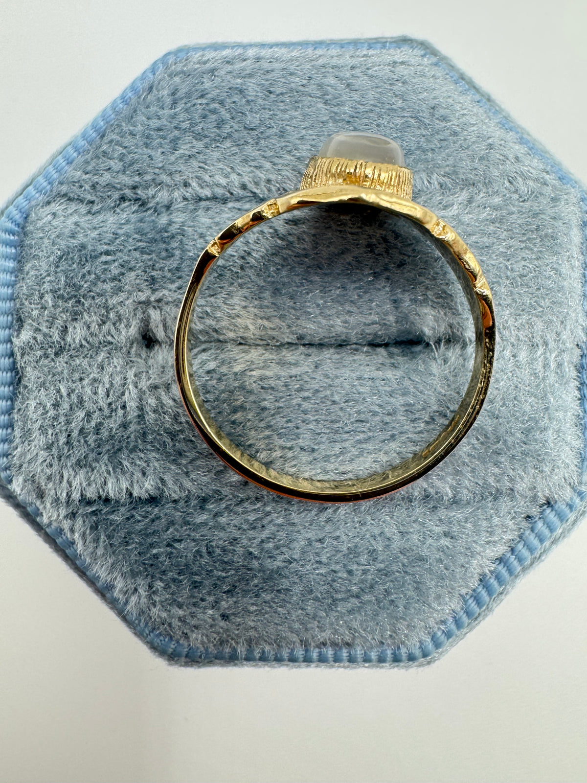 9ct gold engraved moonstone ring
