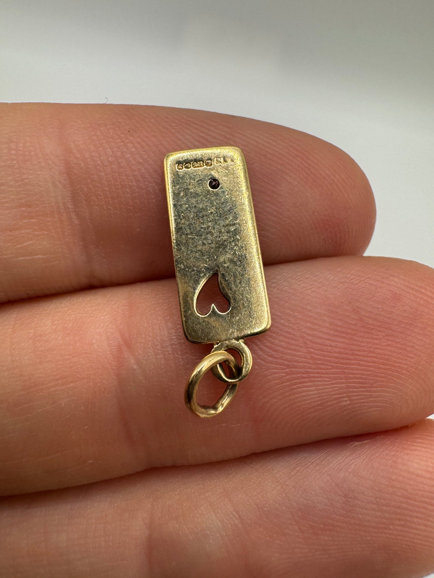 9ct gold diamond pendant