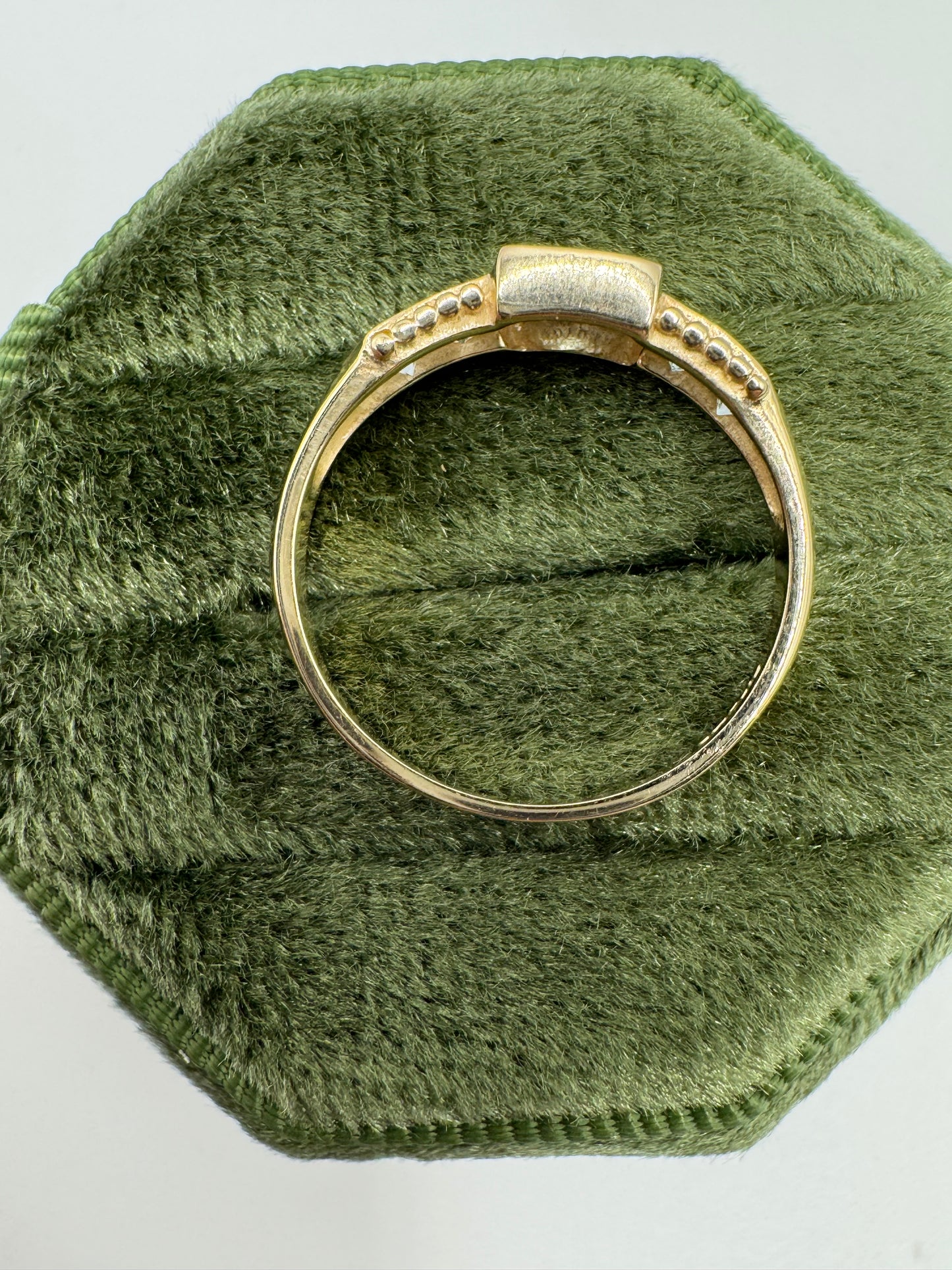 9ct gold 5 stone topaz gypsy ring