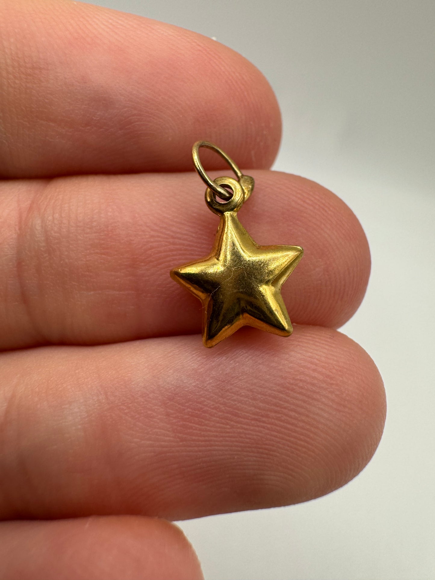 9ct gold star charm