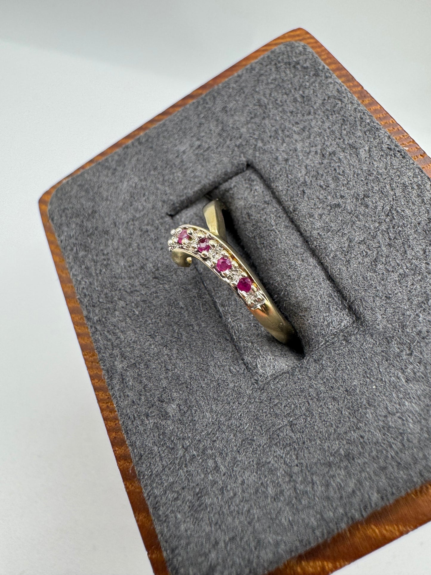 9ct gold ruby and diamond wishbone ring