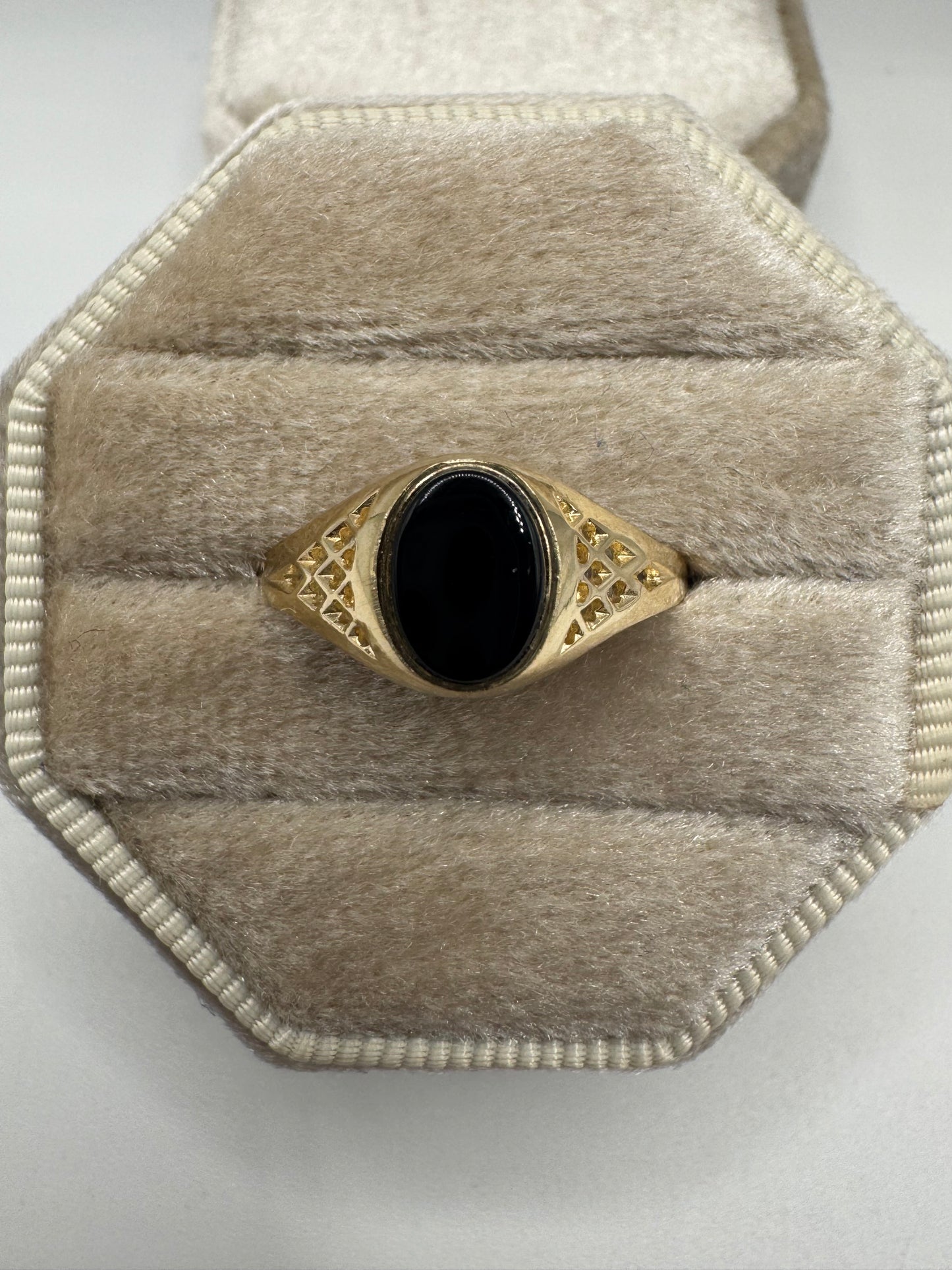 9ct gold onyx signet ring