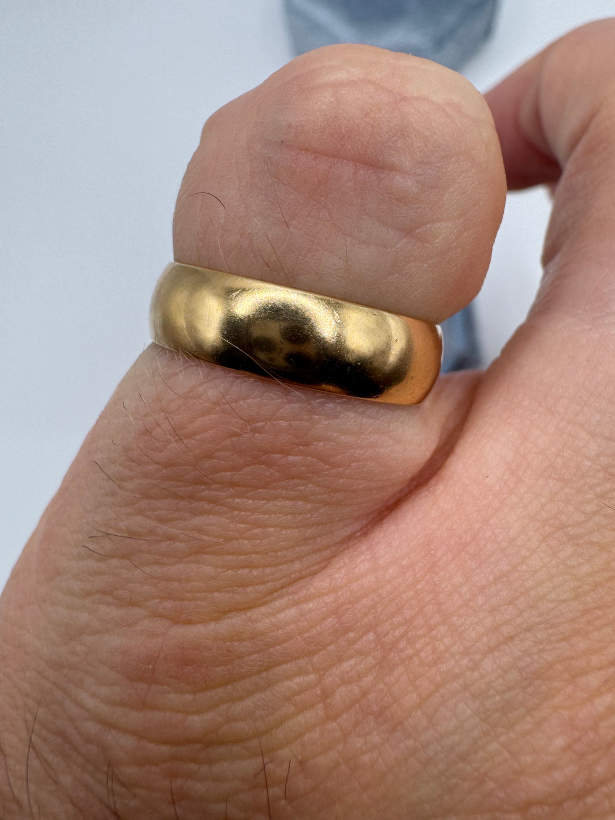 9ct gold band