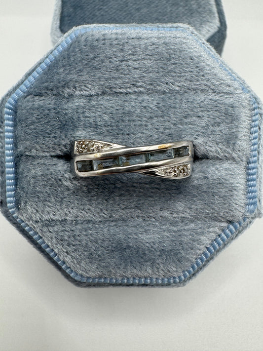 9ct white gold topaz and diamond ring