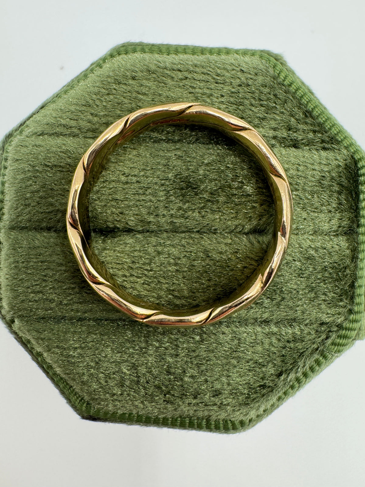 Heavy vintage 9ct gold weave band
