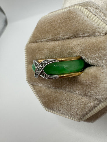 9ct gold Jade and diamond ring