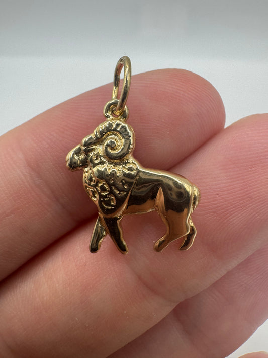 9ct gold Aries zodiac pendant