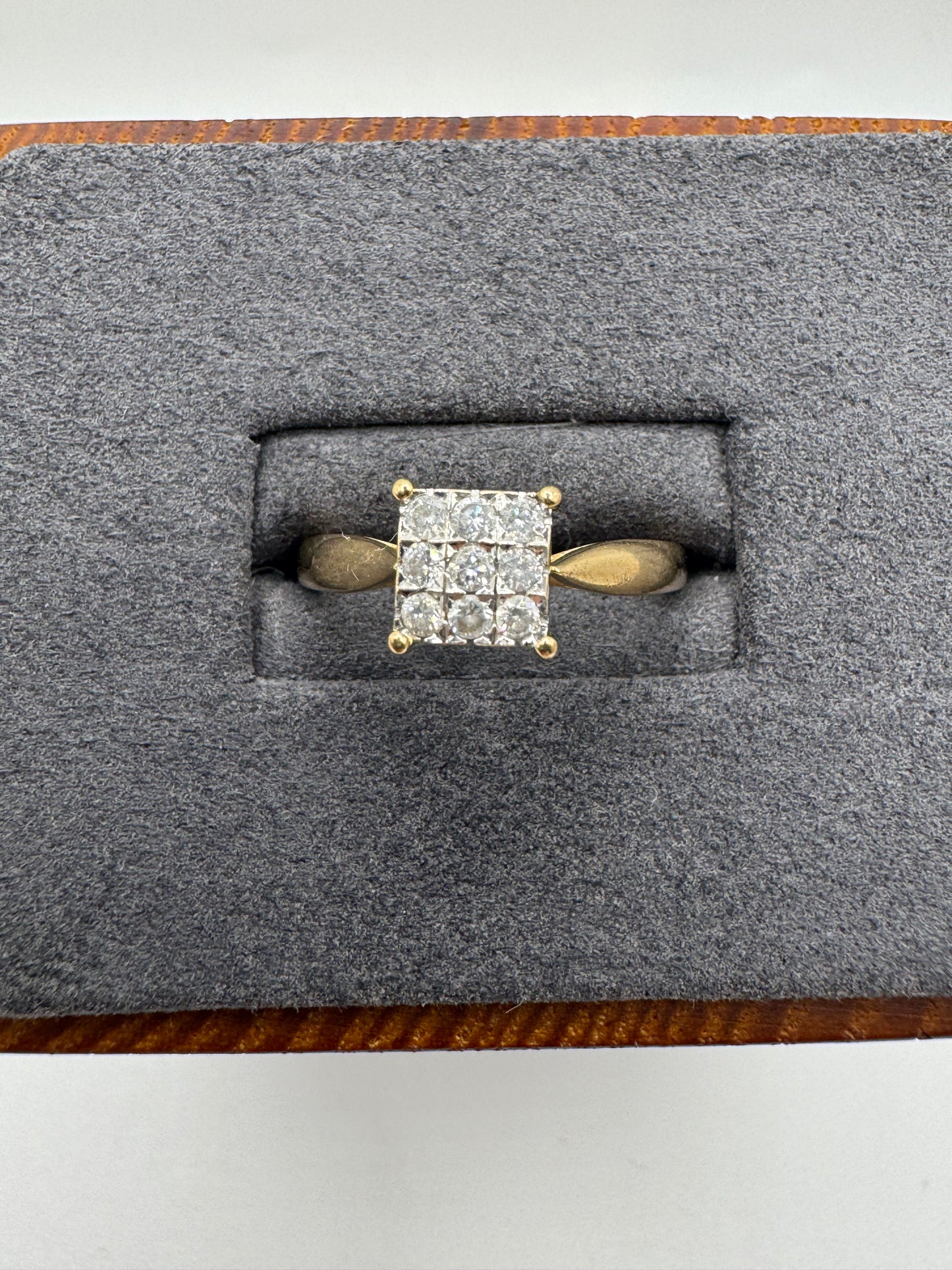 9ct gold diamond cluster ring