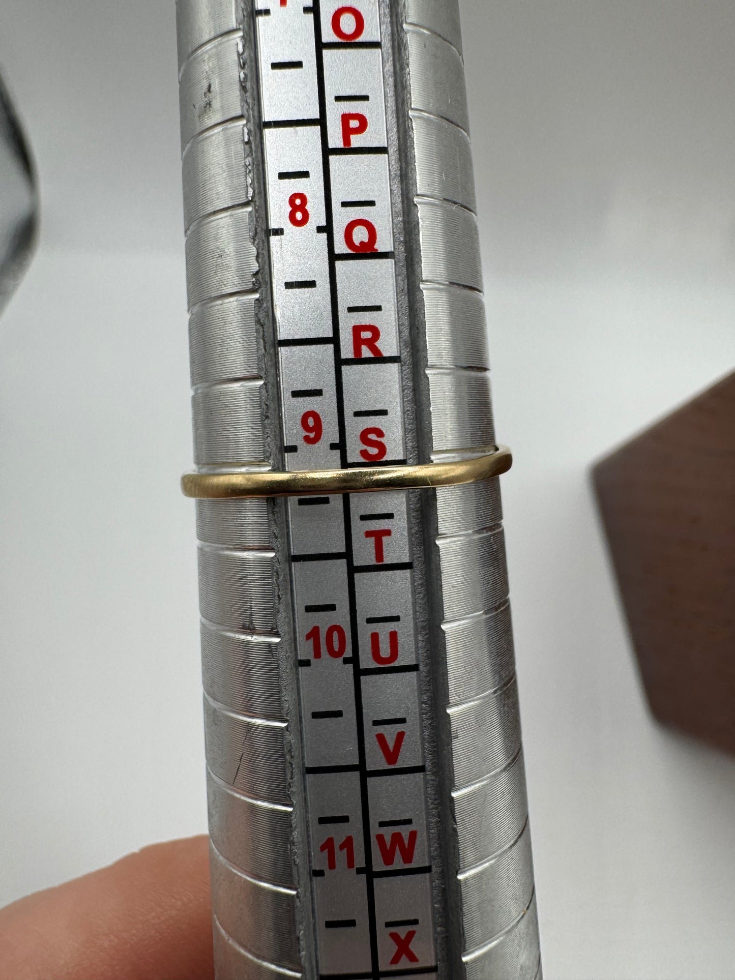 9ct gold ruby and diamond cluster ring