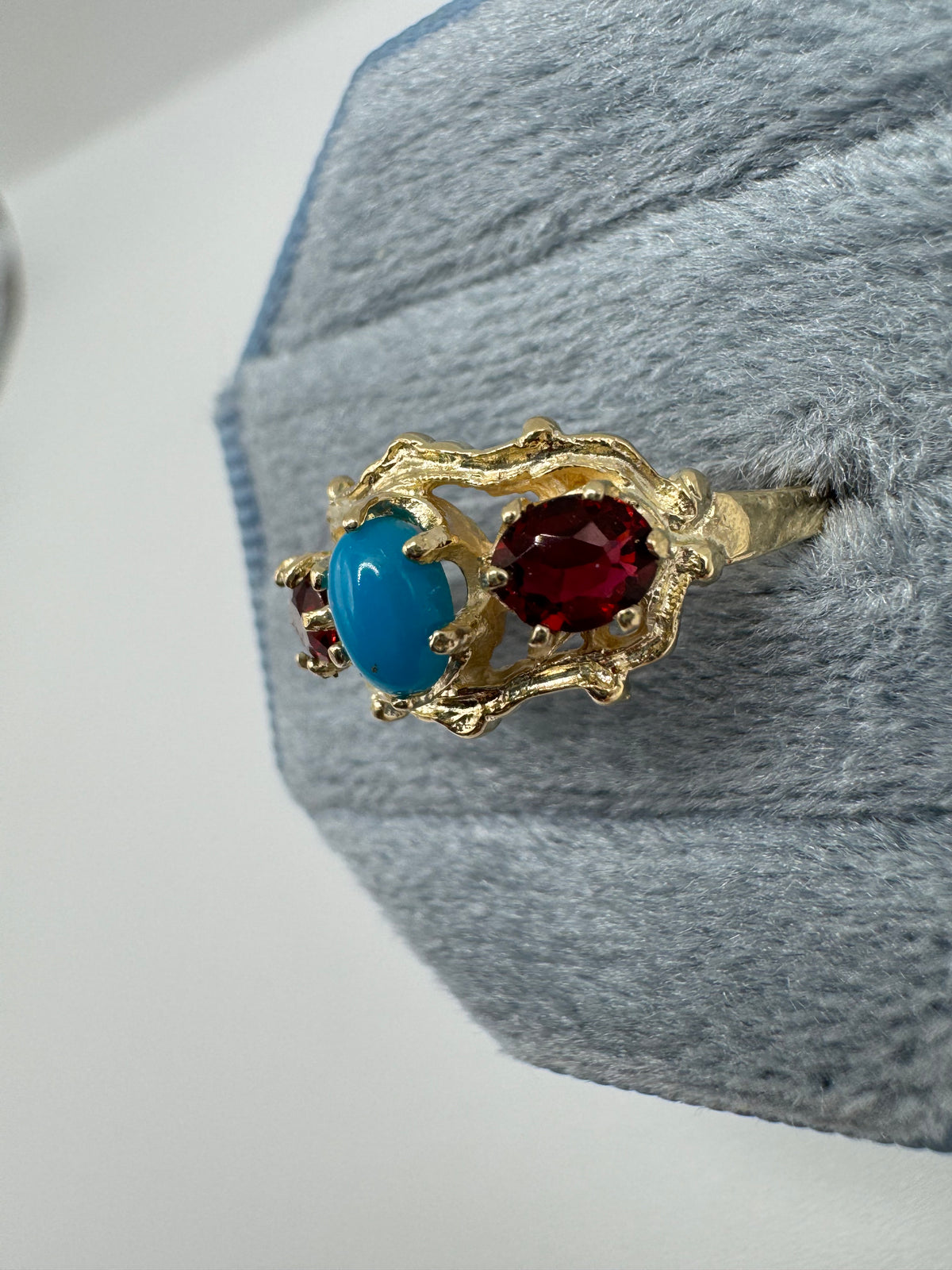 9ct gold turquoise and garnet ring