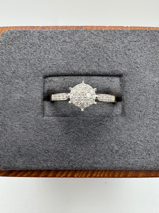 9ct gold diamond cluster ring