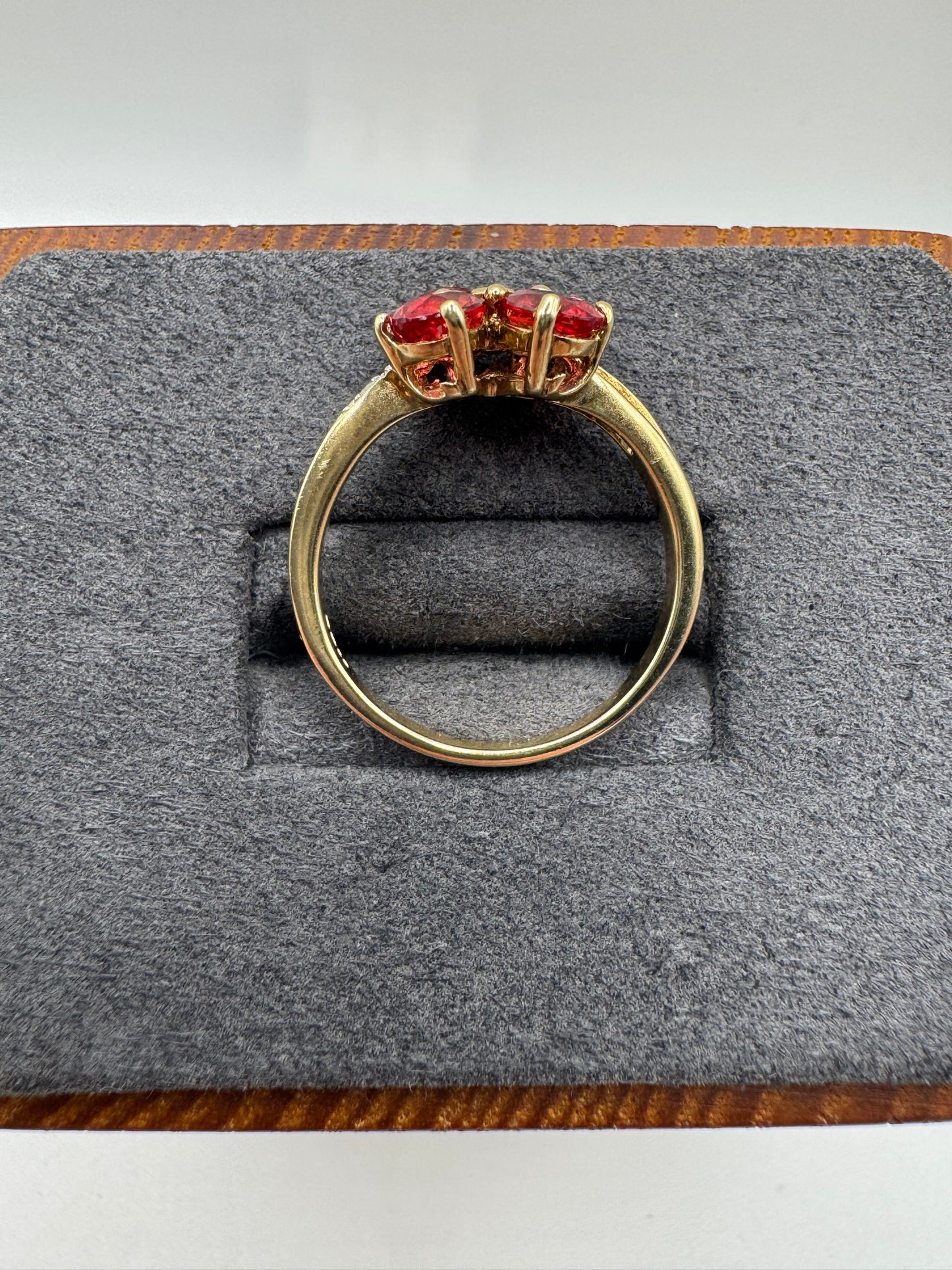 9ct gold spinel and diamond ring