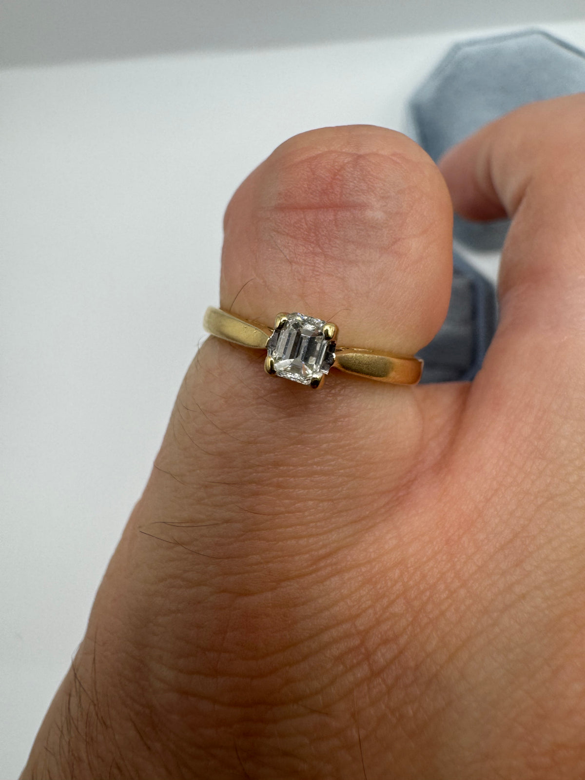 9ct gold 25 point diamond ring