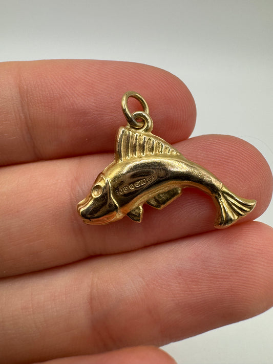 9ct gold fish pendant