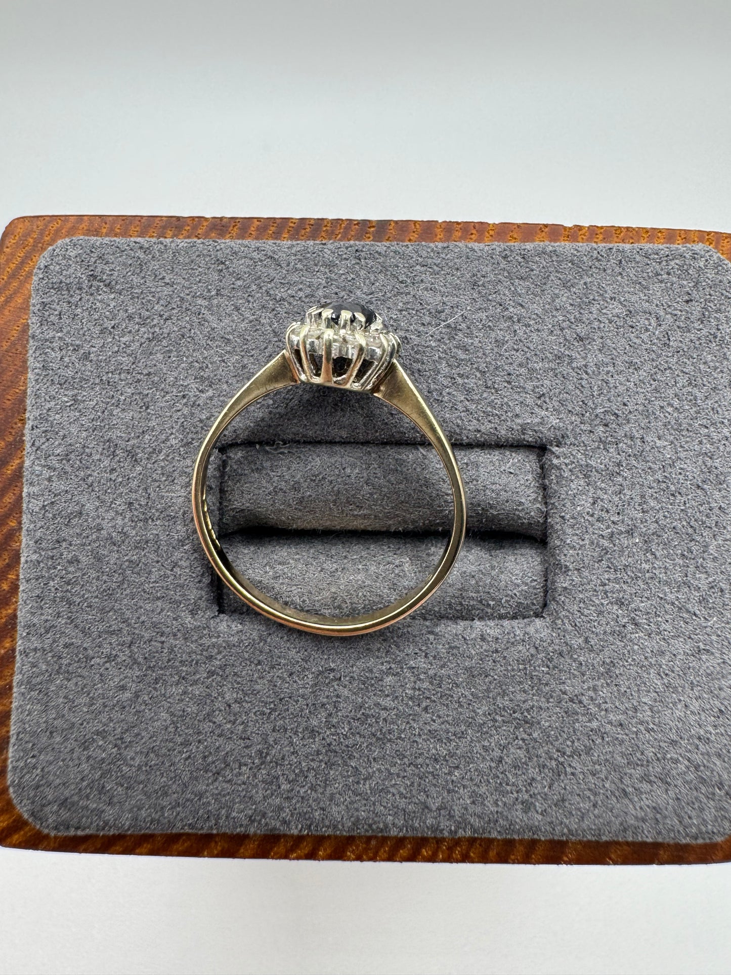 9ct gold sapphire and diamond ring
