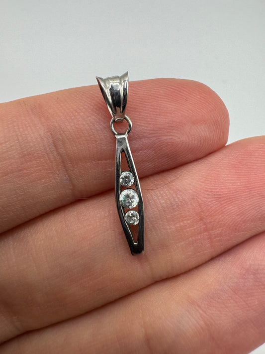 9ct white gold cz pendant