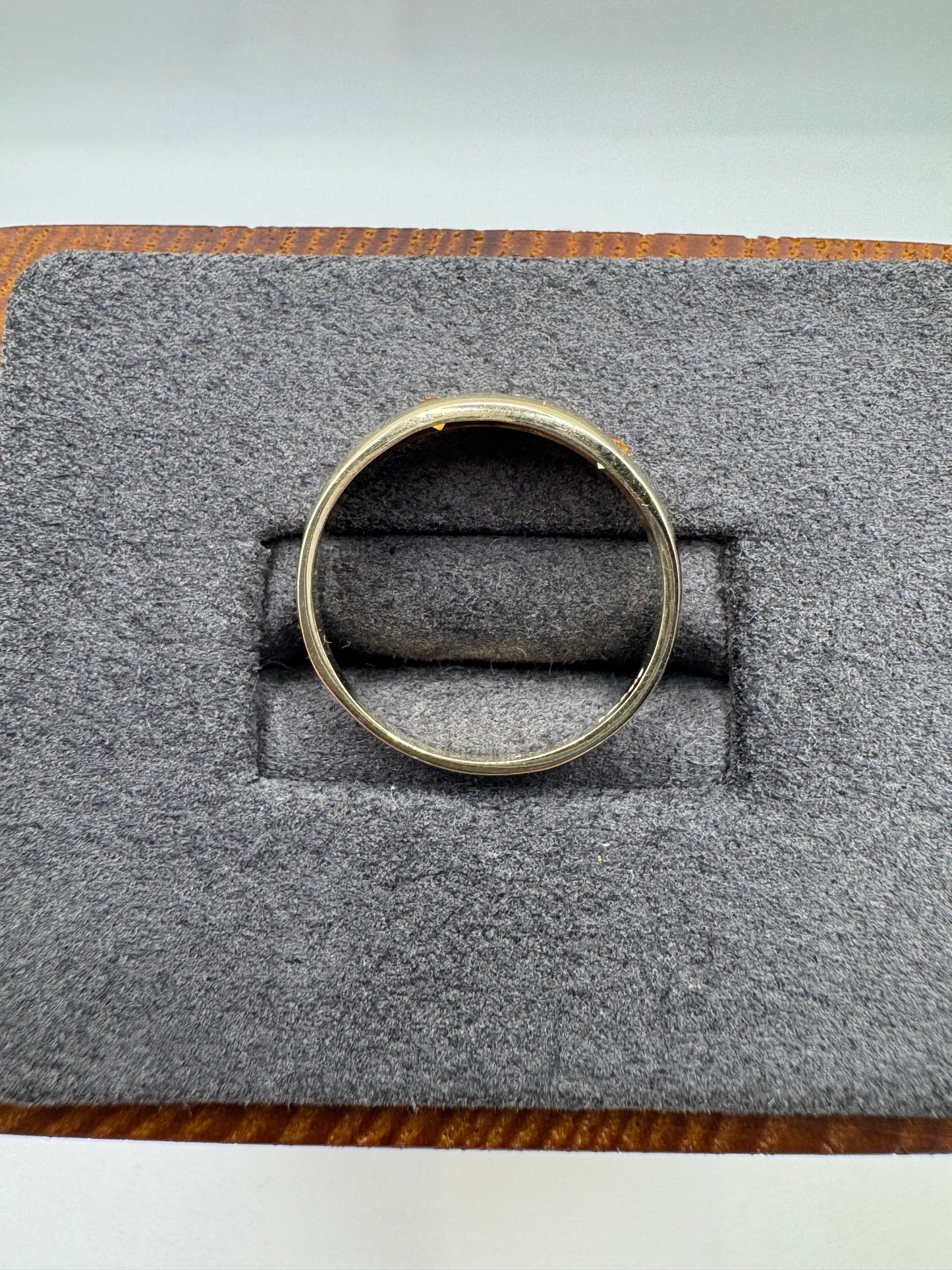 9ct gold citrine and diamond gypsy ring