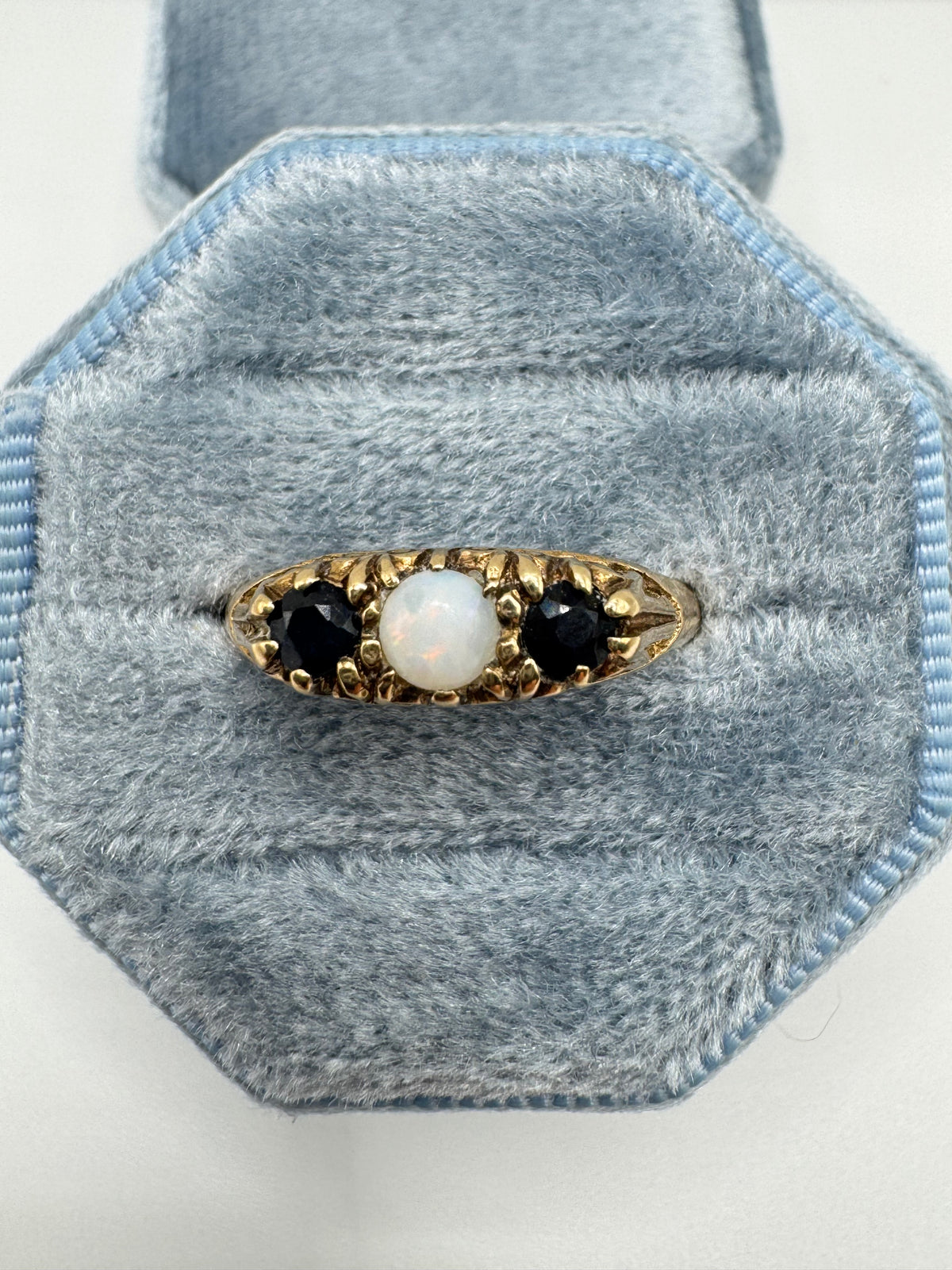 9ct gold opal and sapphire ring