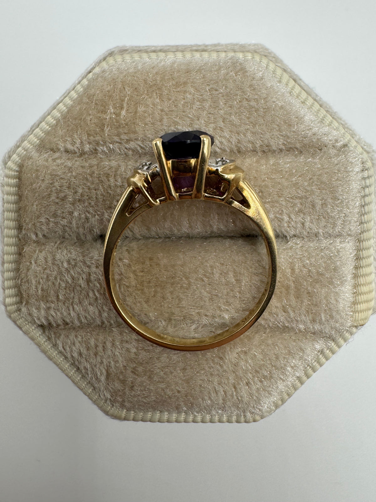 9ct gold amethyst and diamond ring