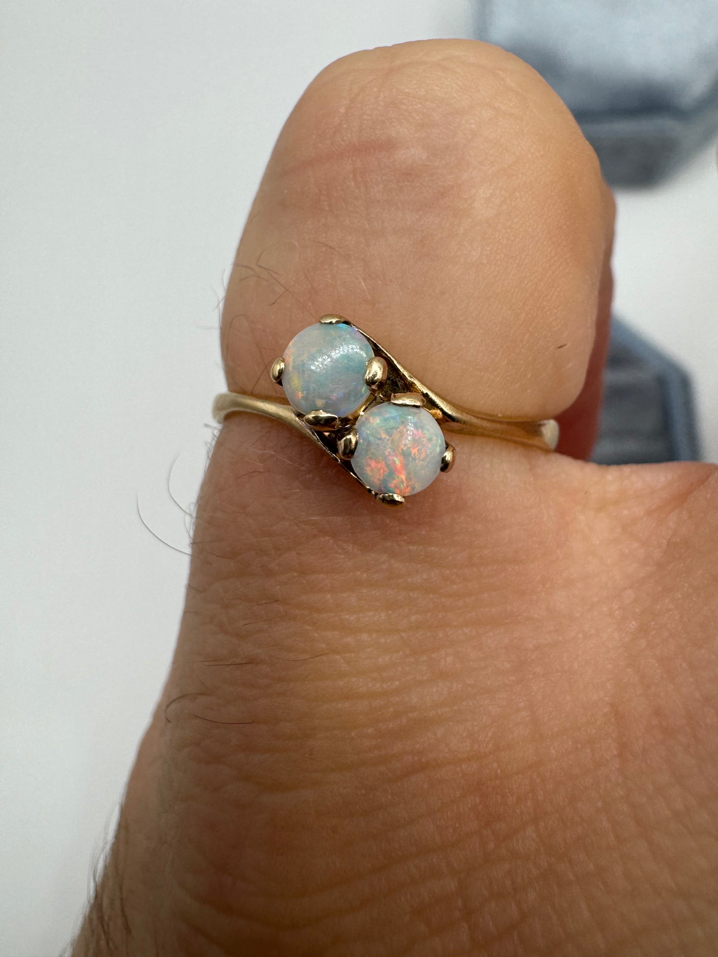 9ct gold opal twist ring