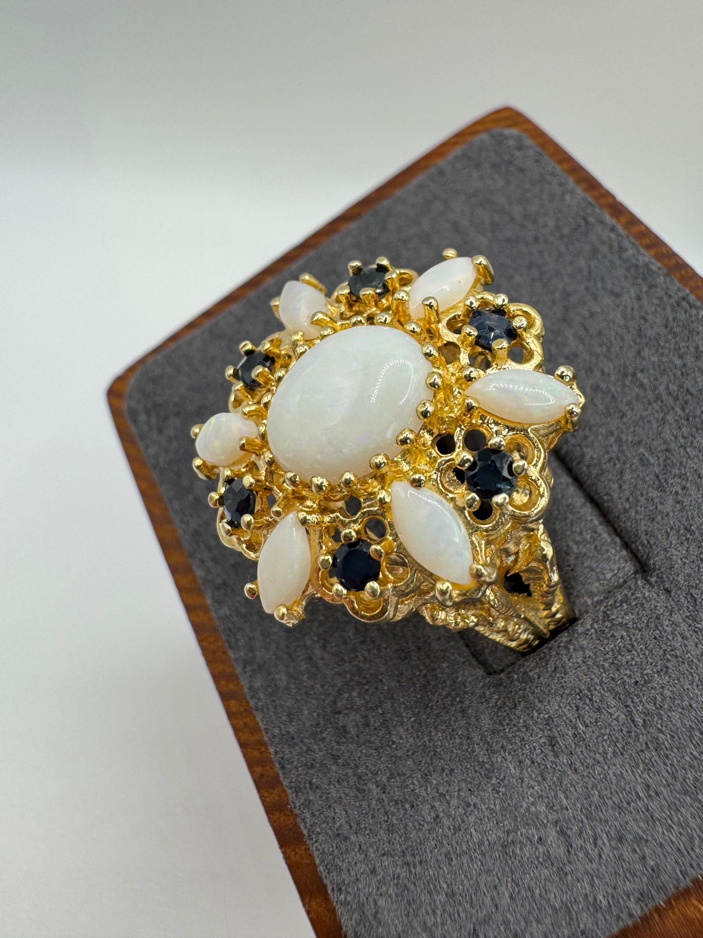 Heavy 9ct gold opal and sapphire ring