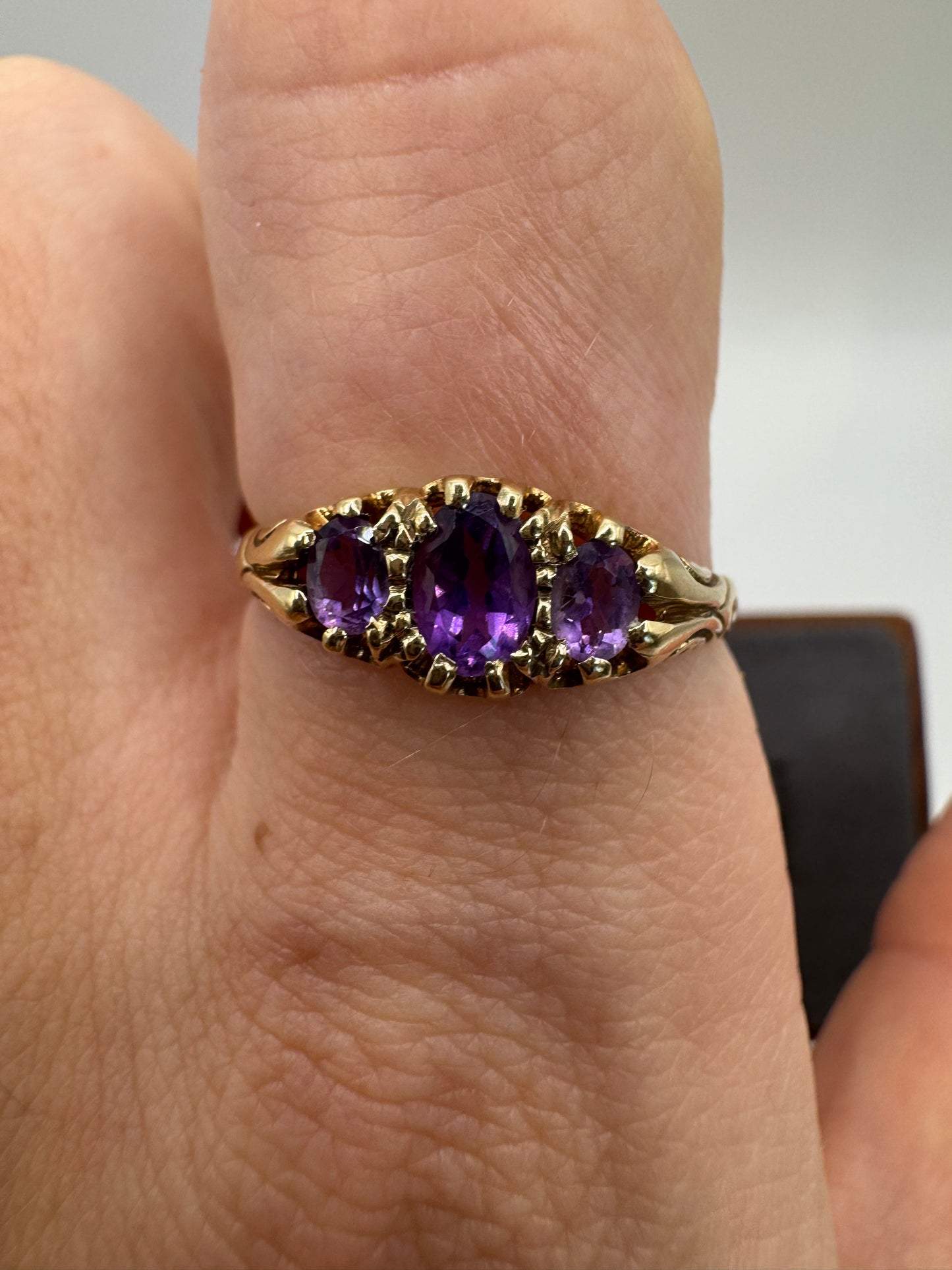 9ct gold amethyst ring