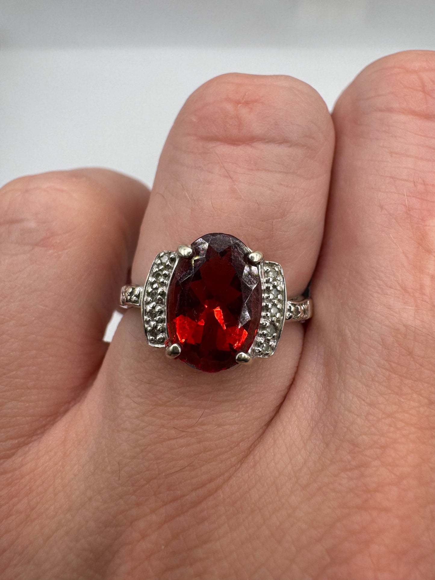 9ct white gold garnet and diamond ring
