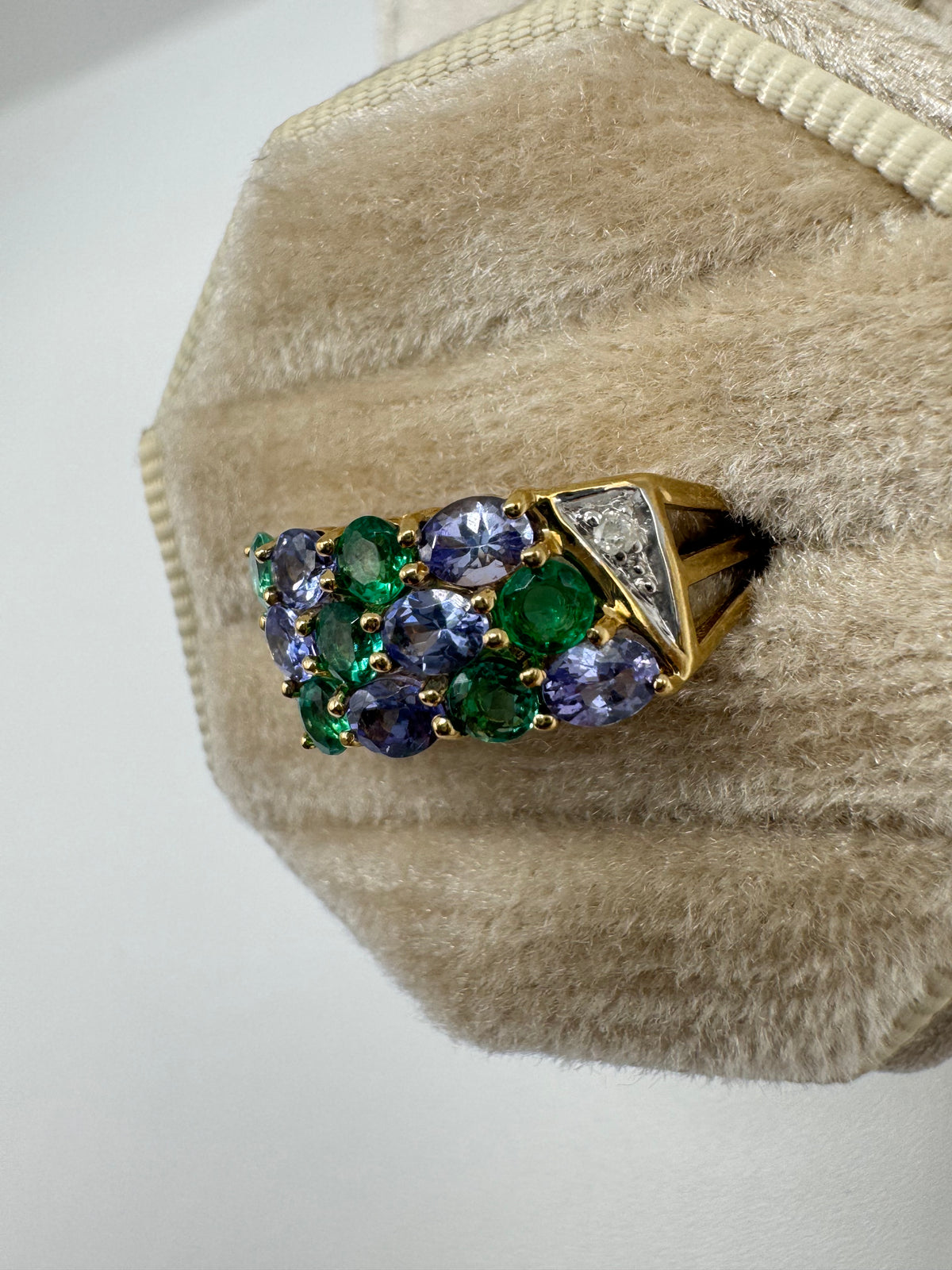 9ct gold emerald, tanzanite and diamond ring