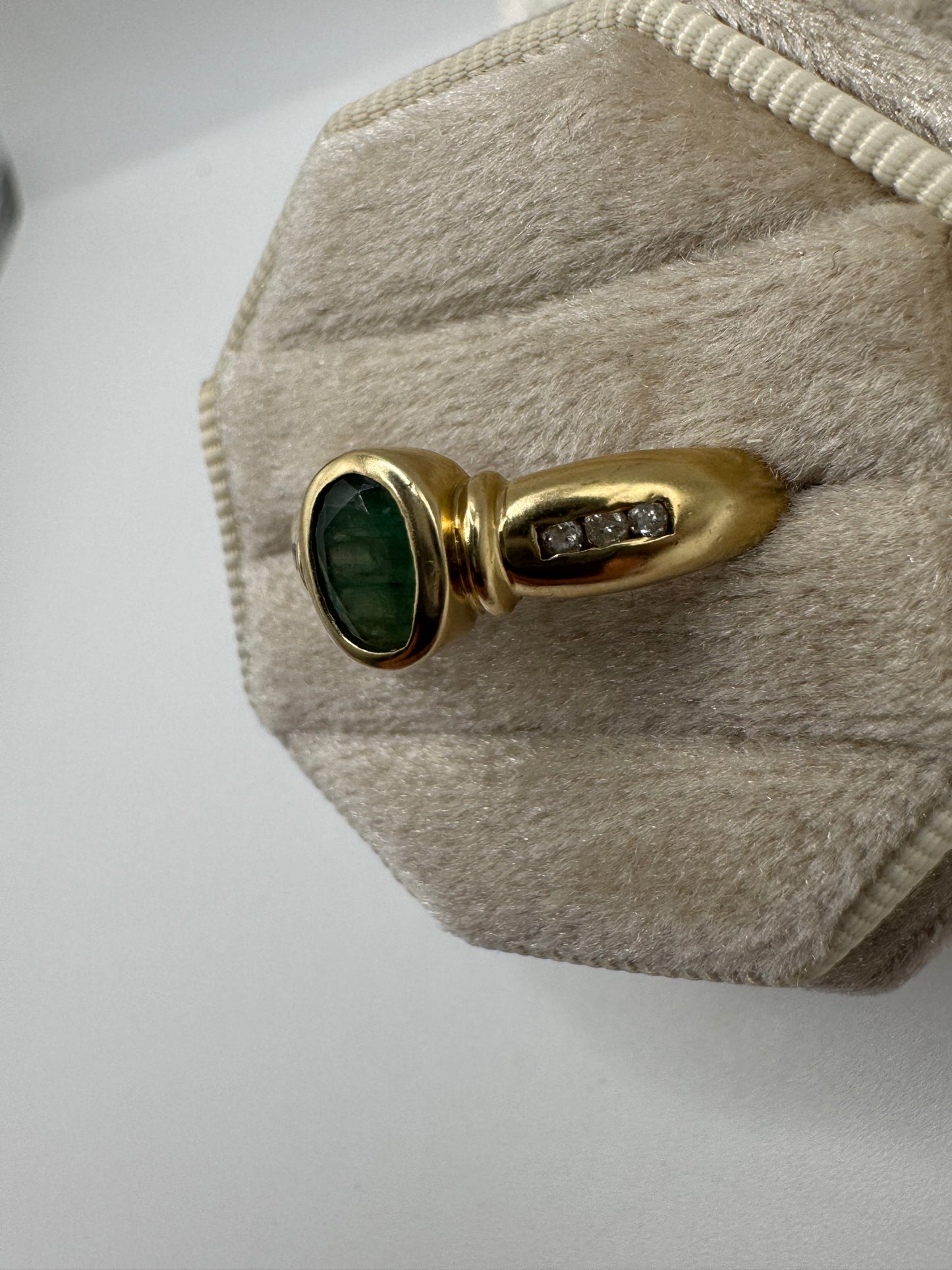 9ct gold emerald and diamond ring