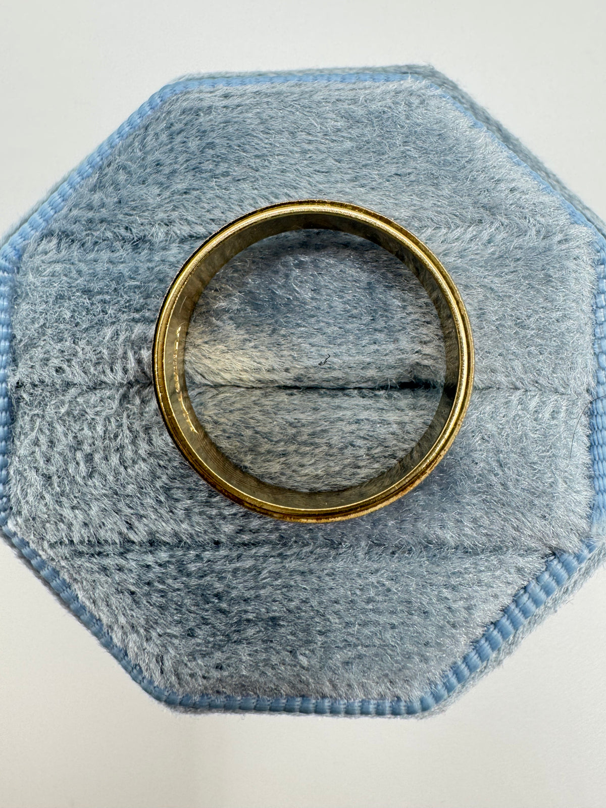 9ct gold band