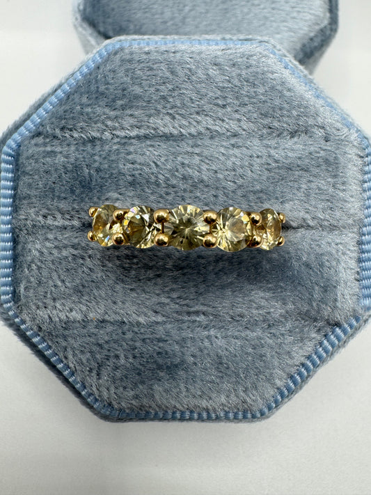 9ct gold quartz ring