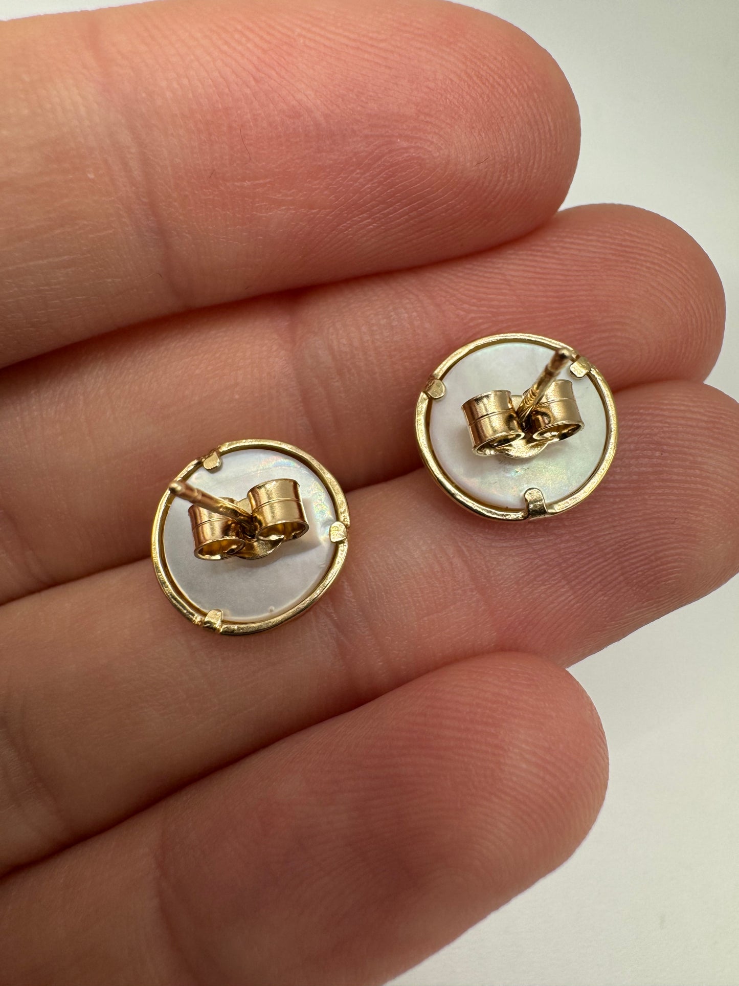 9ct gold mother of pearl swirl earrings