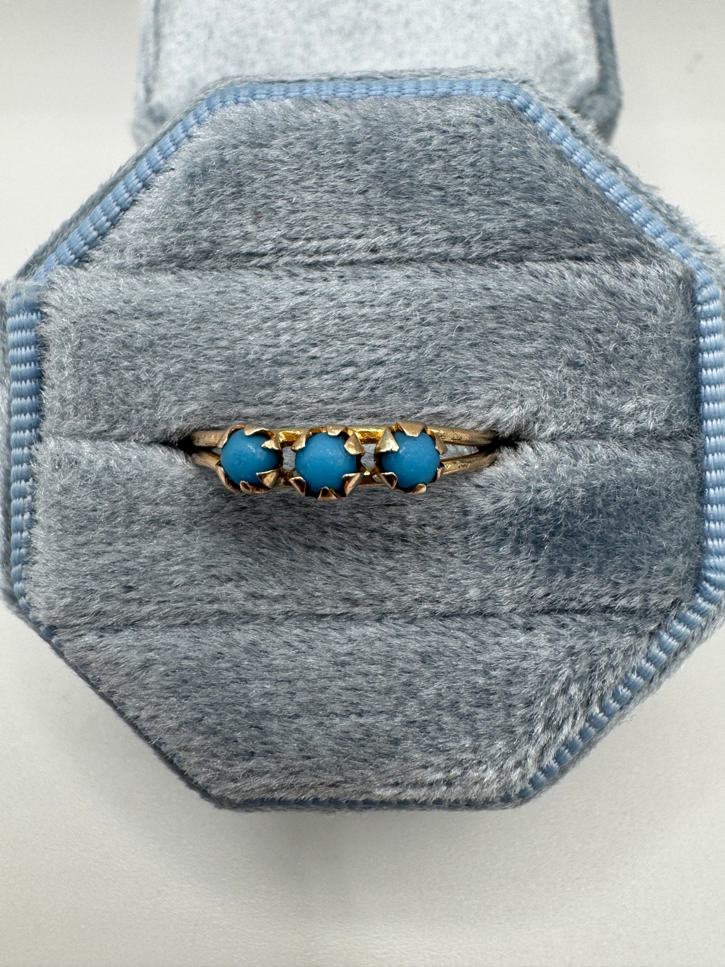 9ct gold turquoise ring