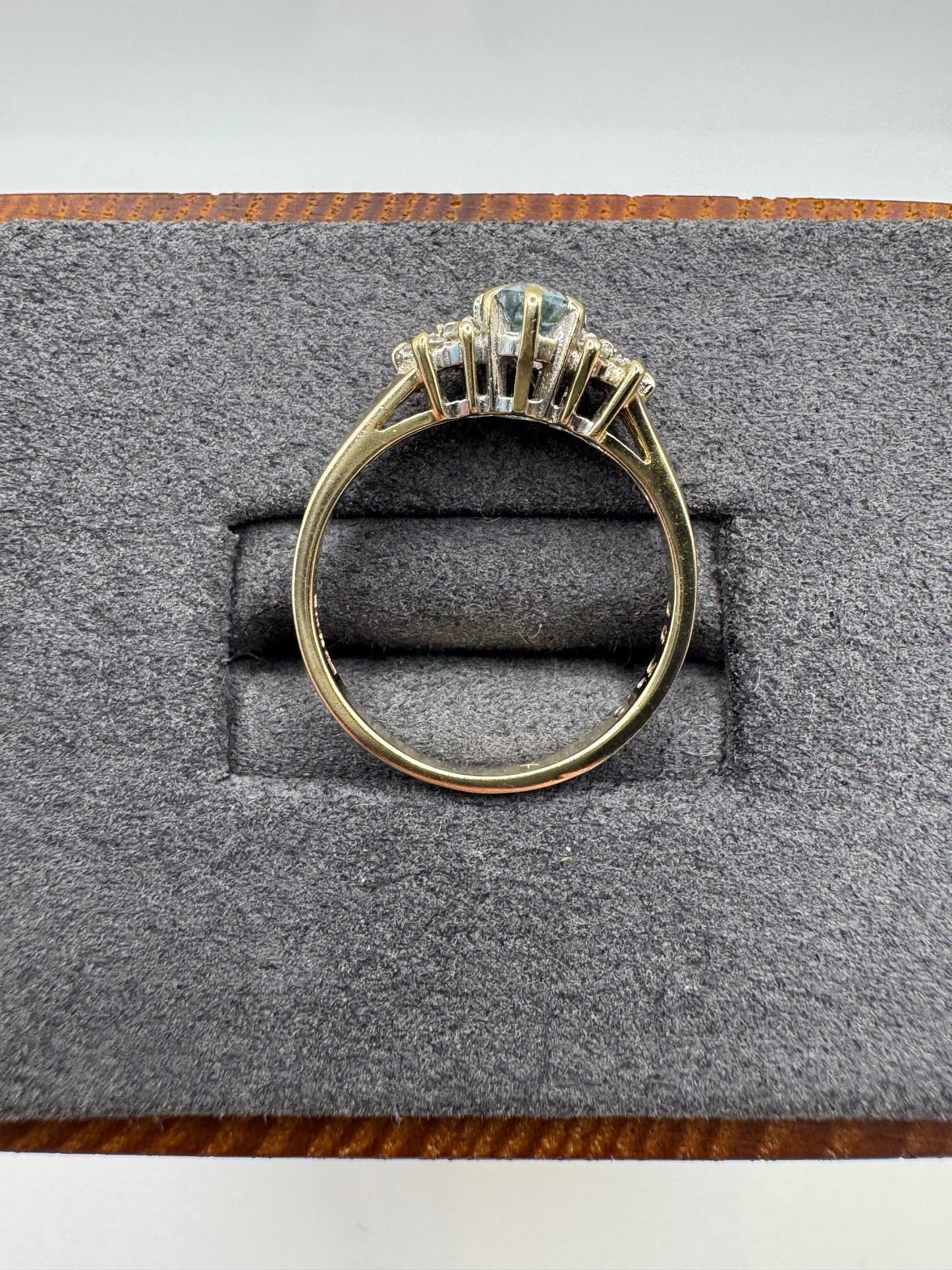 9ct gold topaz and diamond cluster ring