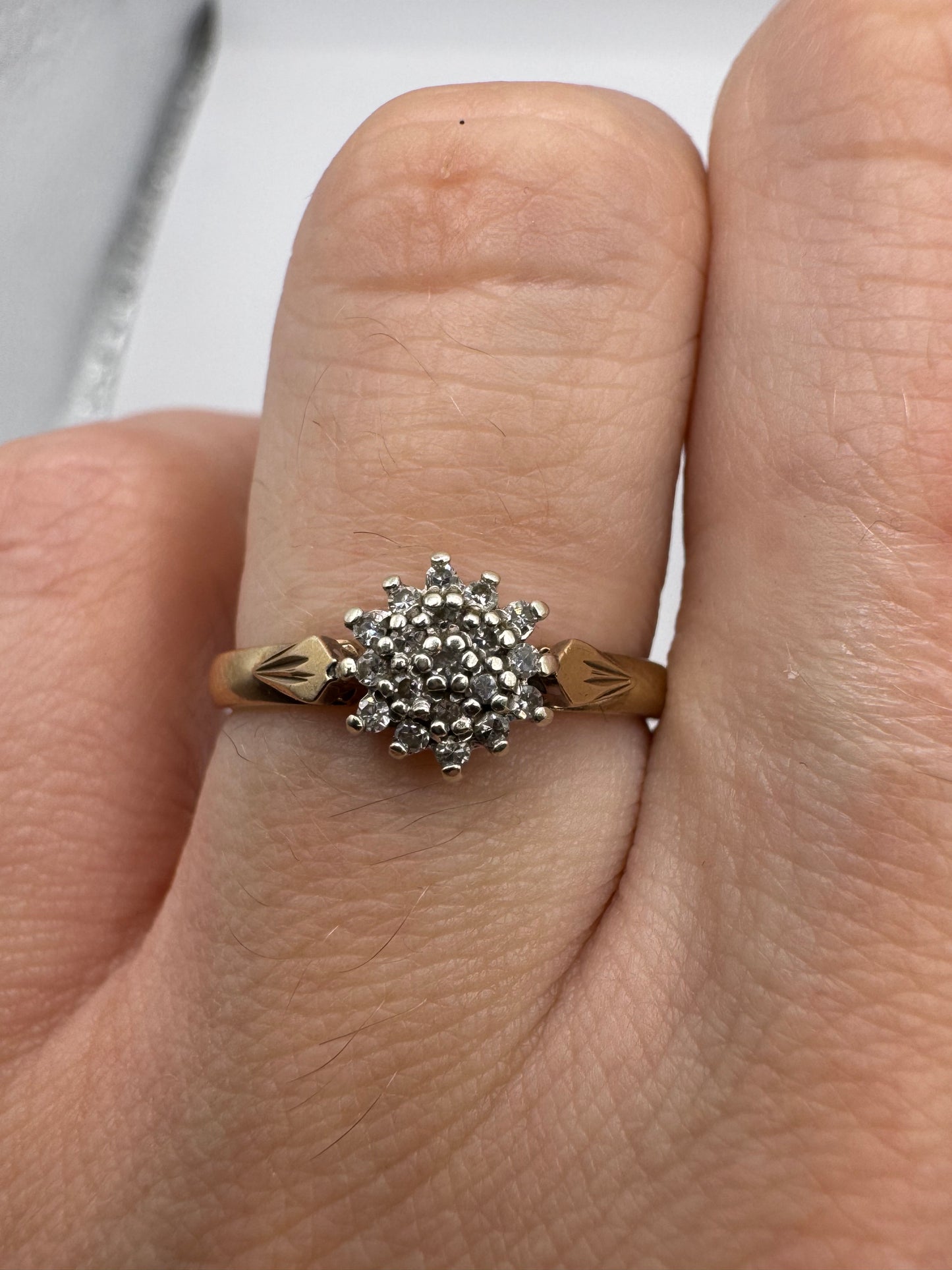 9ct gold 20 point diamond cluster ring