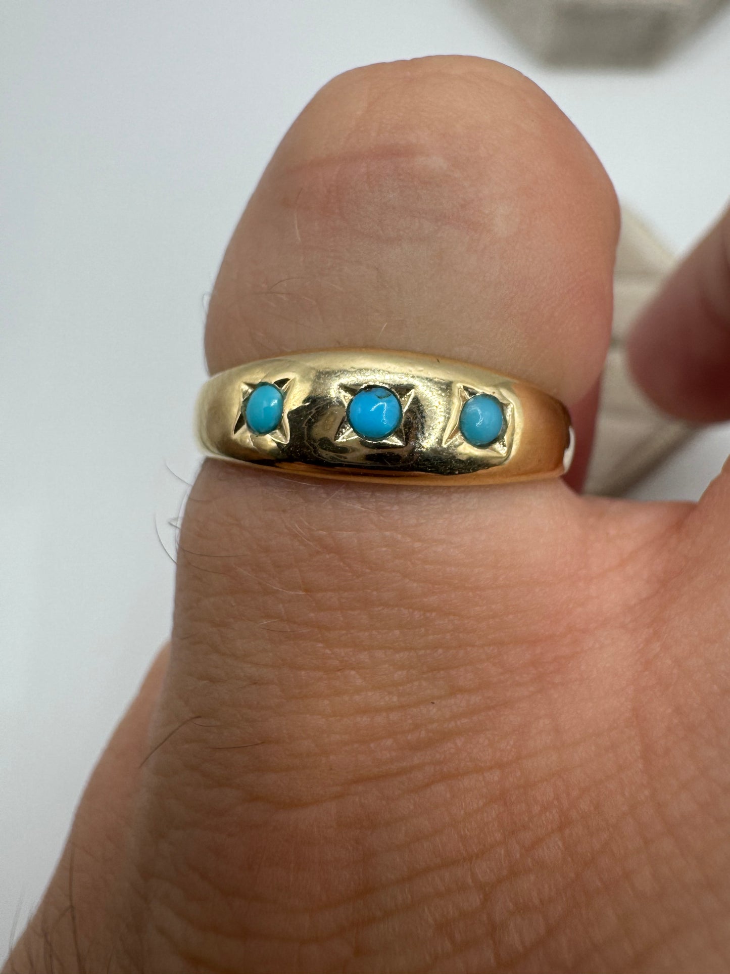 9ct gold turquoise gypsy ring