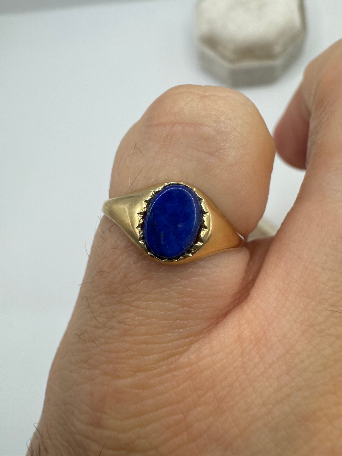 9ct gold lapis lazuli signet ring