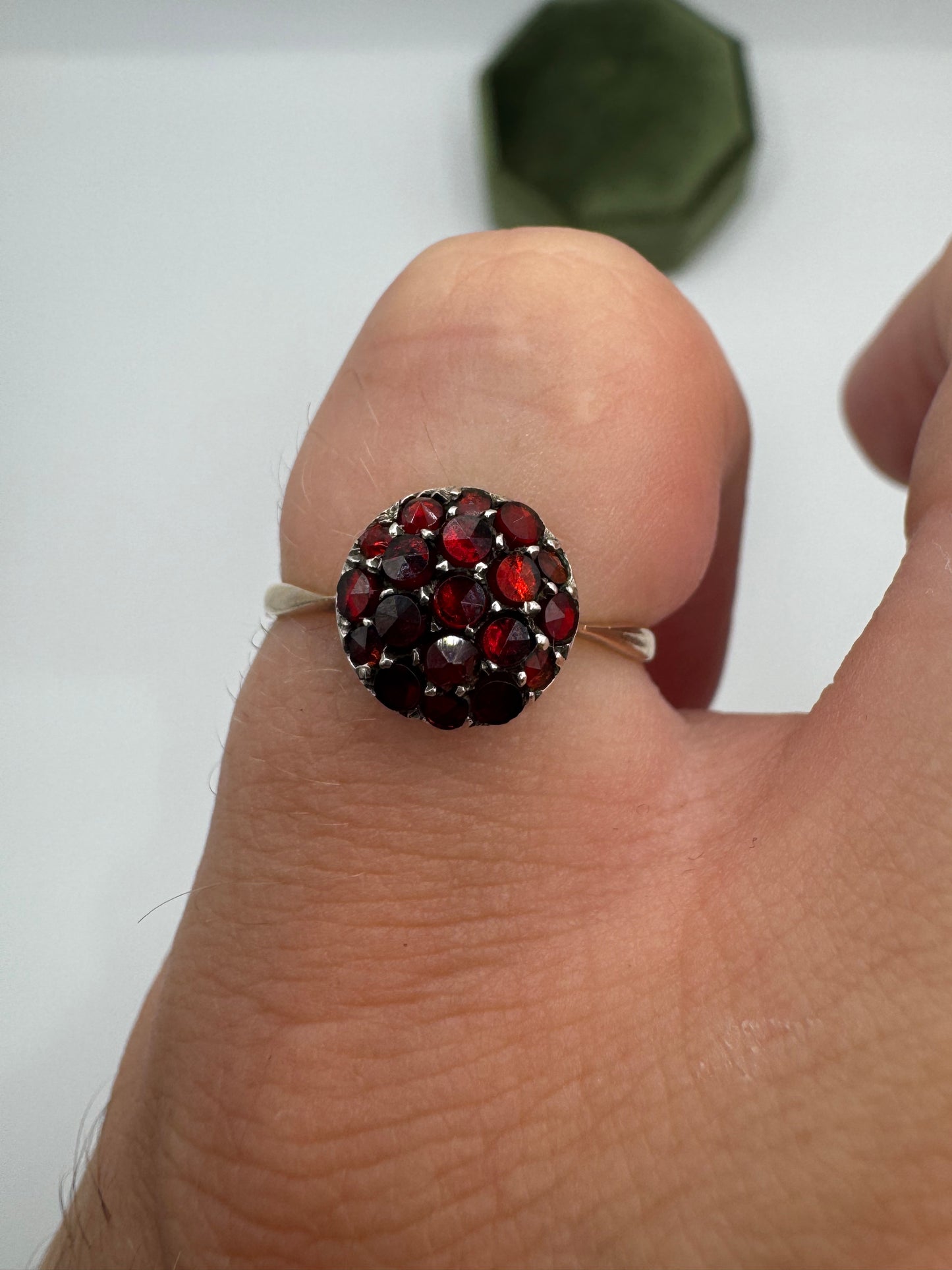 9ct gold and silver garnet cluster ring