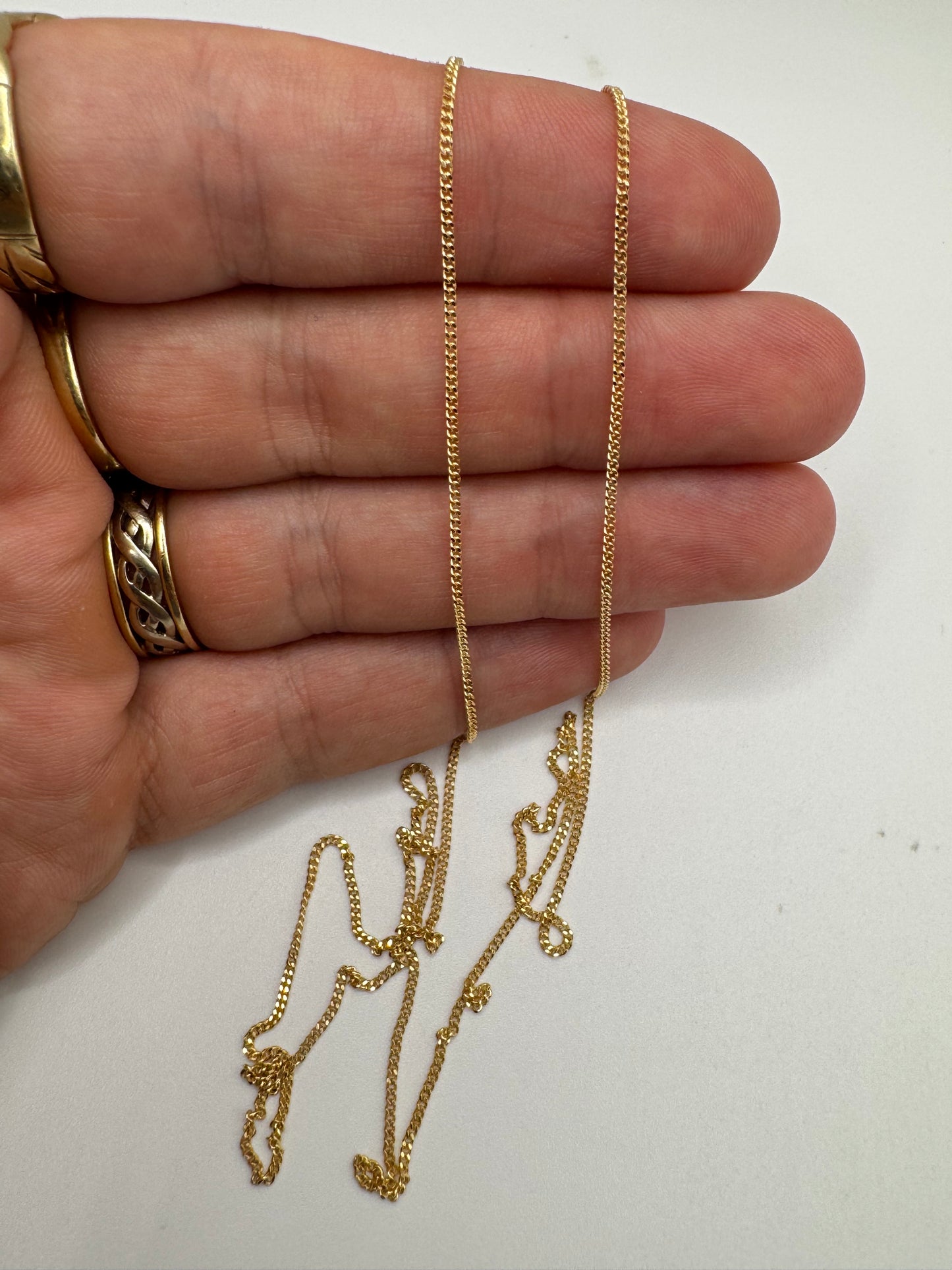 9ct gold curb chain 52 22”