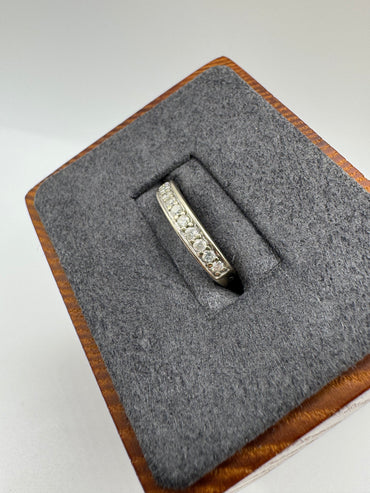 9ct gold diamond ring